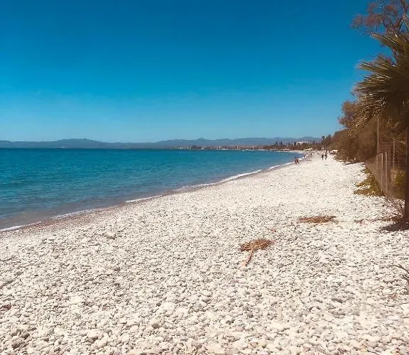 Barreira Beachfront Tents 8 캠프장